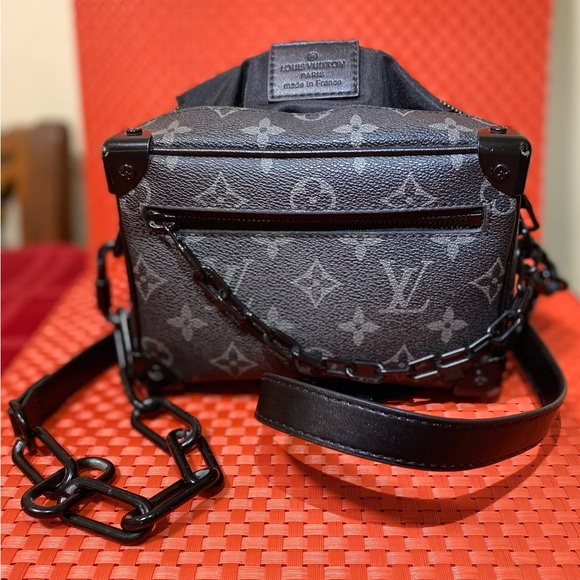 Mini Soft Trunk. Original Louis Vuitton black men's bag, used small details. - Picture 2 of 3